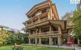 Mehta Mansion By Stayvista - A Villa With A Swimming Pool And Pool Table